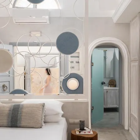 Bubble Santorini Apartment *